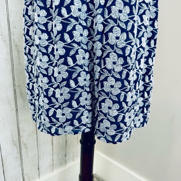 Old Navy | Navy & White Floral Cotton Dress - Picture 5 of 13